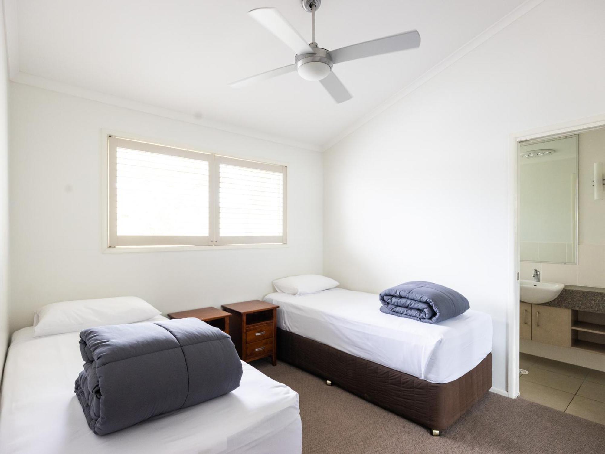 Nrma Treasure Island Holiday Resort Gold Coast Room photo