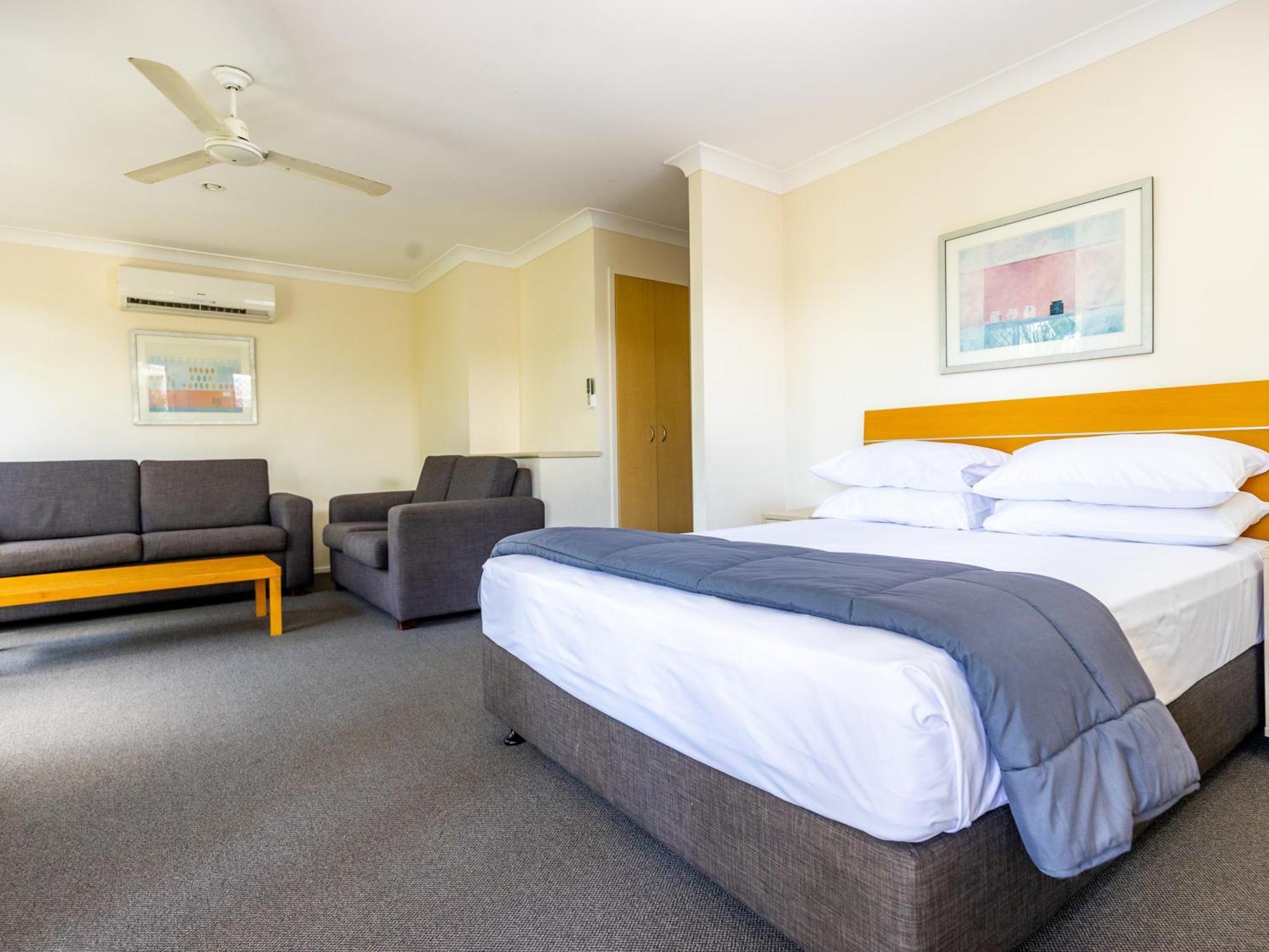 Nrma Treasure Island Holiday Resort Gold Coast Room photo